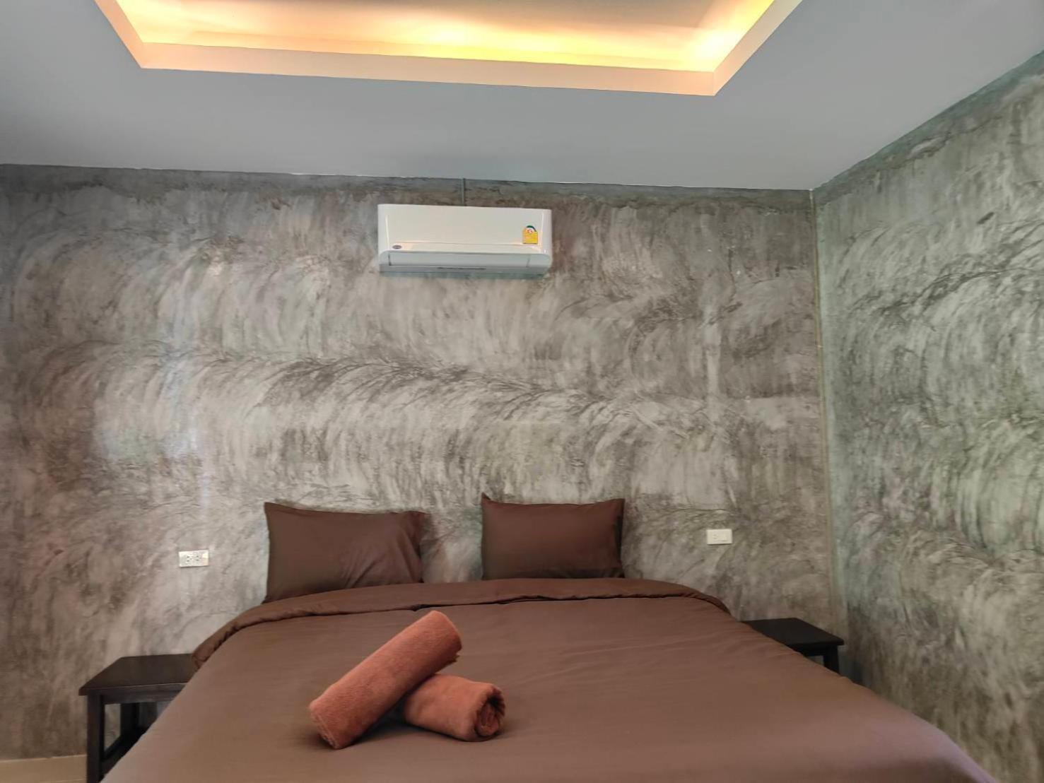 Baanchomjan Kohyaoyai Apartman Ban Nai Wat Kültér fotó