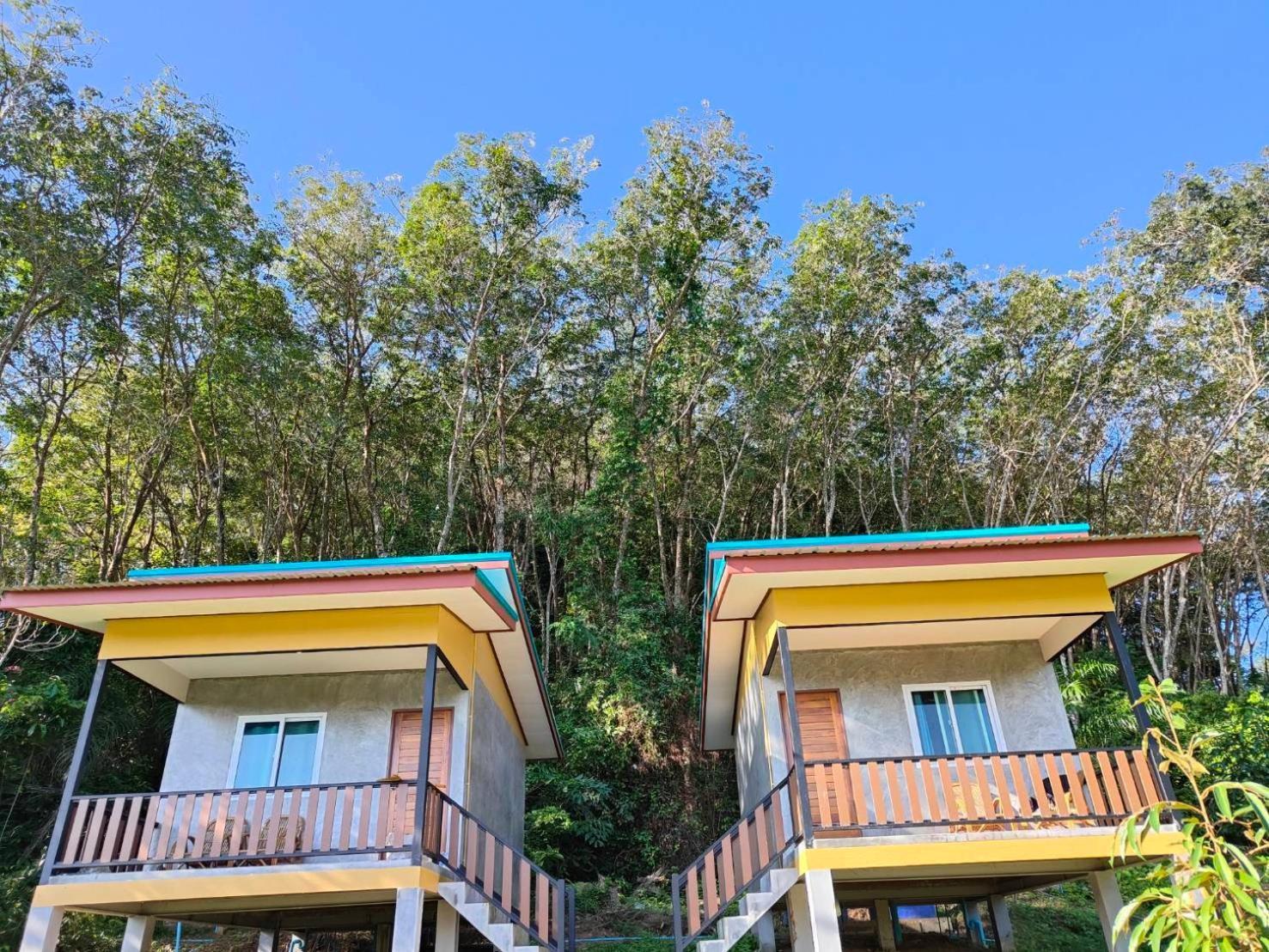 Baanchomjan Kohyaoyai Apartman Ban Nai Wat Kültér fotó